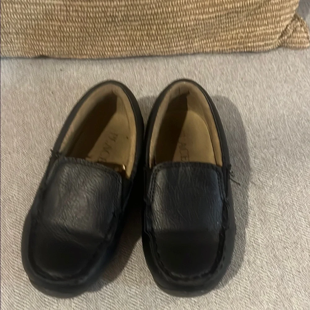 The Children’s Place Black Loafers size 6 little boys